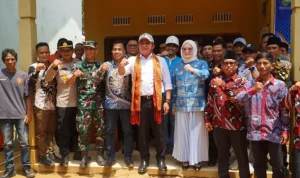 Gubernur Provinsi Sumatera Selatan (Sumsel), Herman Deru, berkunjung ke Desa Siju, Kecamatan Rambutan, Kabupaten Banyuasin, Kamis, 28 Agustus 2025. (foto : WARTADESAKU.ID/AYAS)