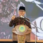Yandri Susanto saat memberikan sambutan pada Prosesi Wisuda Kelas Akhir Pondok Pesantren Amanatul Ummah di Desa Kembangbelor, Kecamatan Pacet, Kabupaten Mojokerto, Provinsi Jawa Timur, pada hari Minggu, tanggal 14 Juni 2026. (foto : Dani/Kemendes PDT)