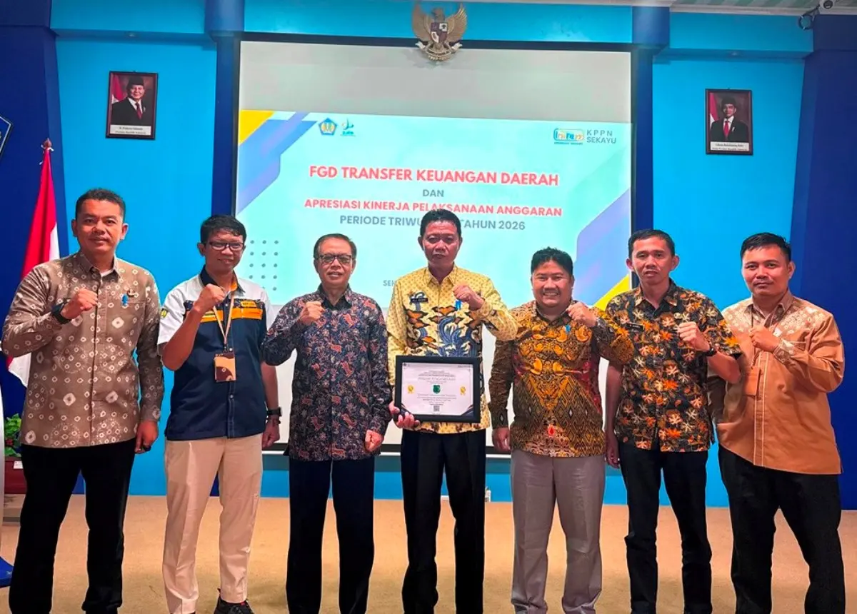 Pemkab Muba meraih penghargaan atas keberhasilan sebagai daerah dengan penyaluran Dana Desa Tercepat dan Akurat untuk Semester I Tahun 2026, dari Kantor Pelayanan Perbendaharaan Negara Sekayu. (WARTADESAKU.CO.ID/HAIRUDIN)